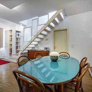 Yid Penthouse On River With Parking Florence